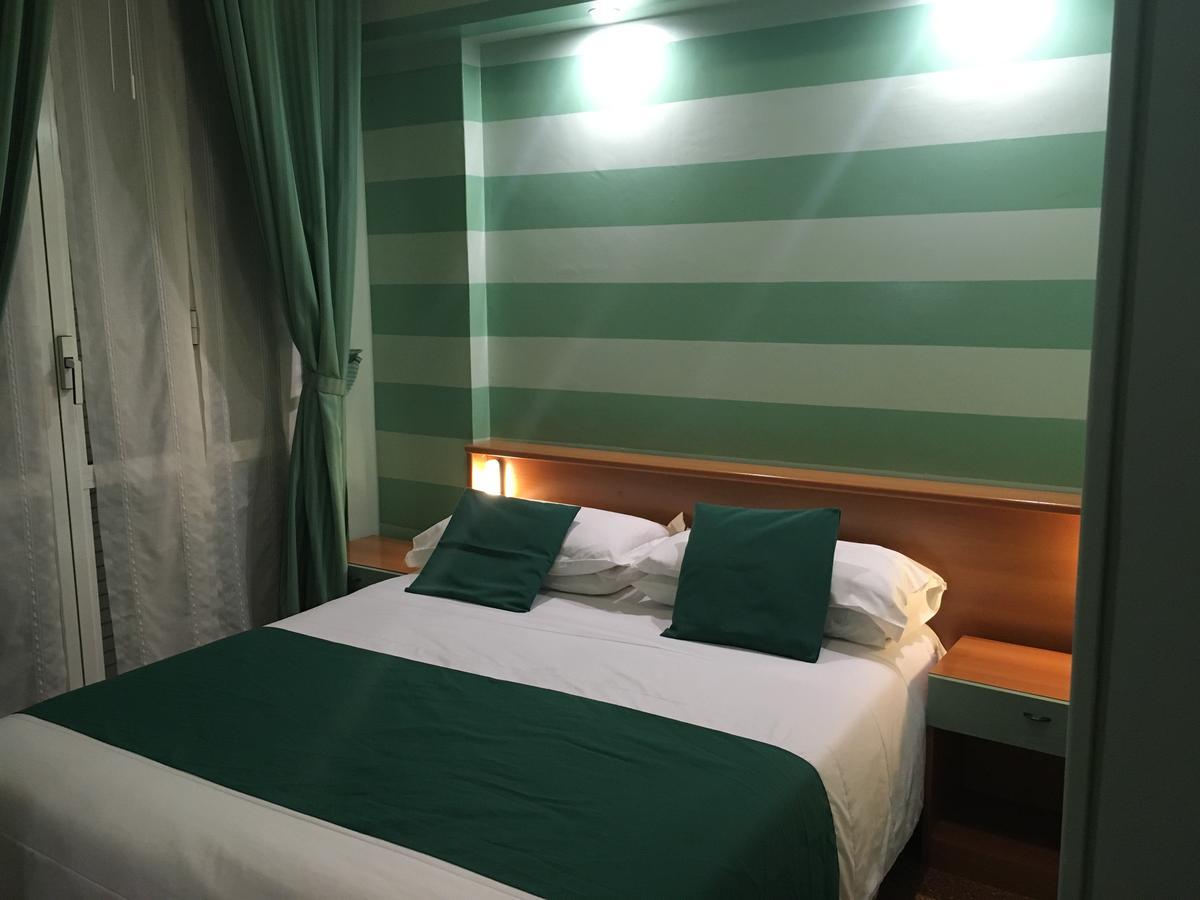 Albergo Glory Borghetto Santo Spirito Exterior photo