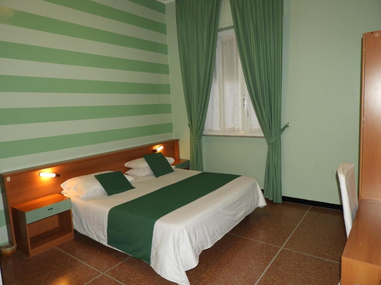 Albergo Glory Borghetto Santo Spirito Exterior photo